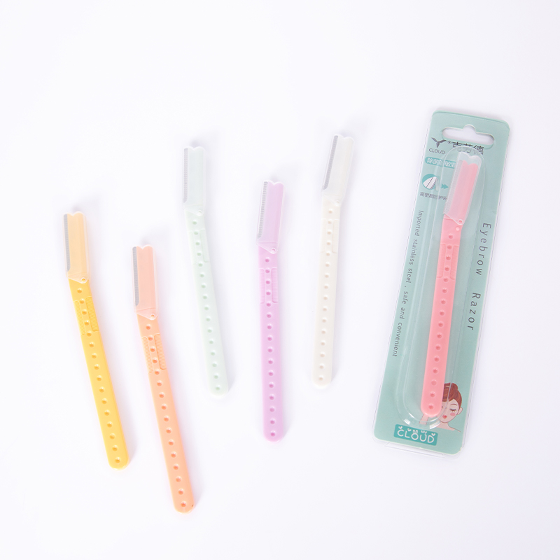 Rasoio per sopracciglia con copertura di precisione